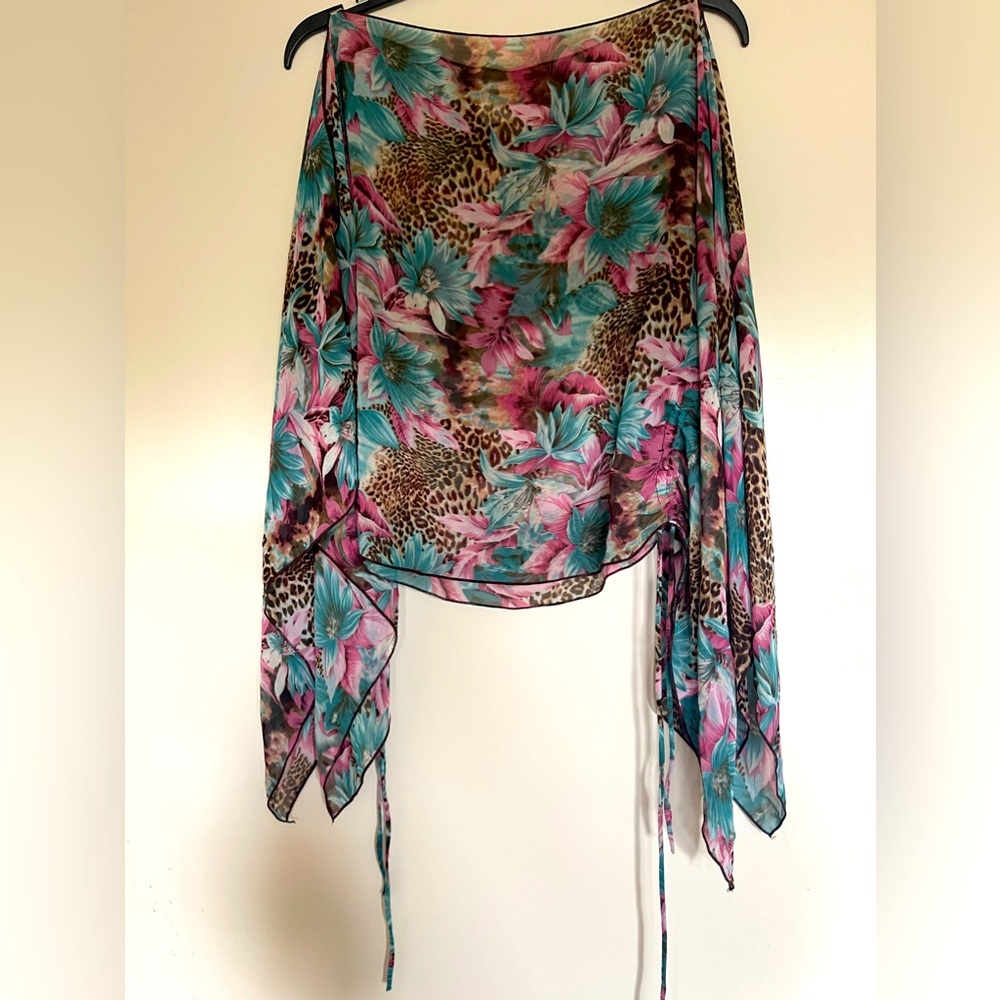 EUC Leopard/ floral print top, Jrs. Sz.L